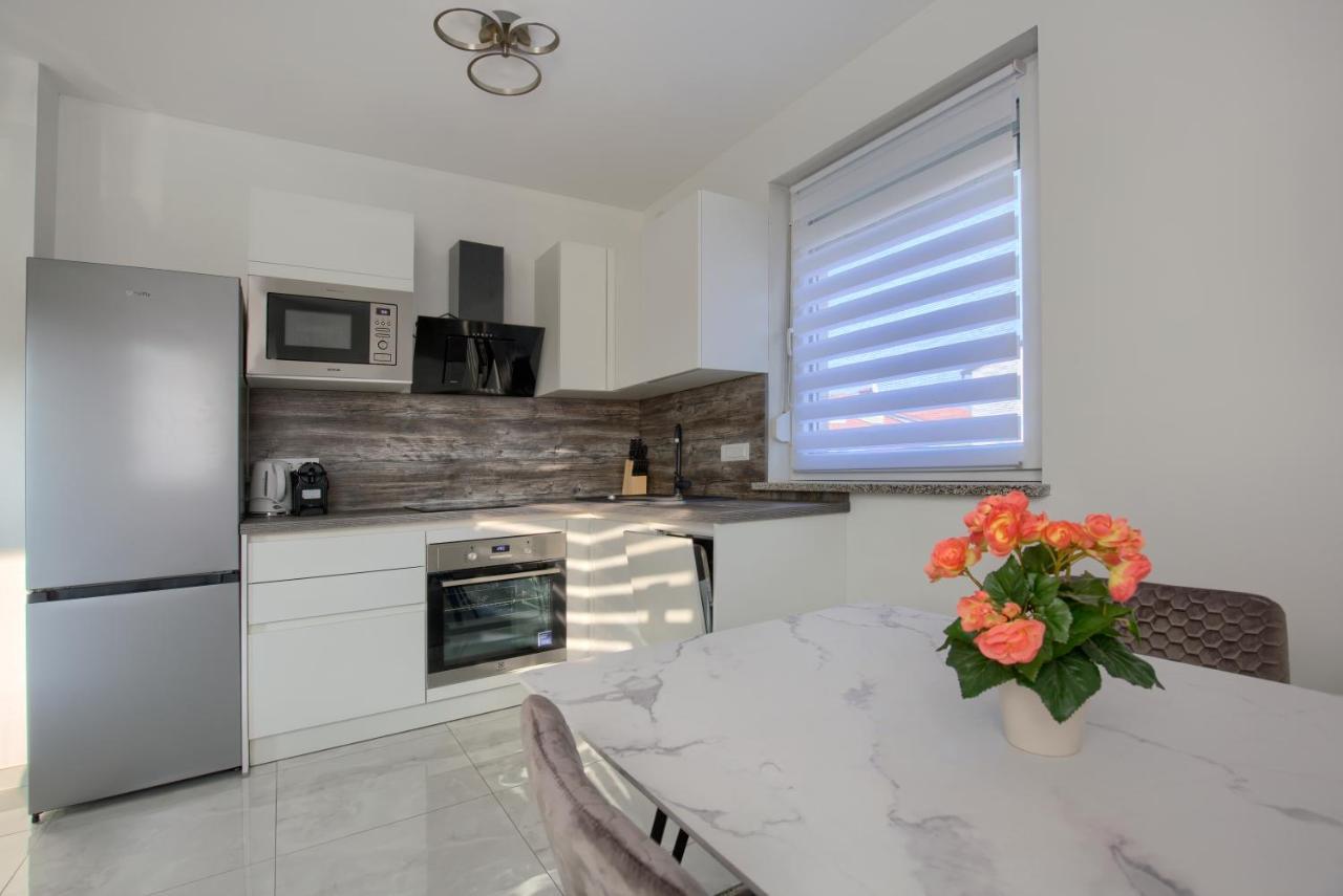 Apartment Vukadin Пула Екстериор снимка