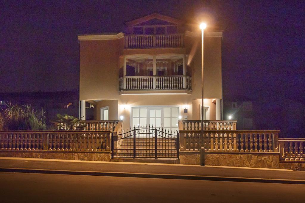Apartment Vukadin Пула Екстериор снимка